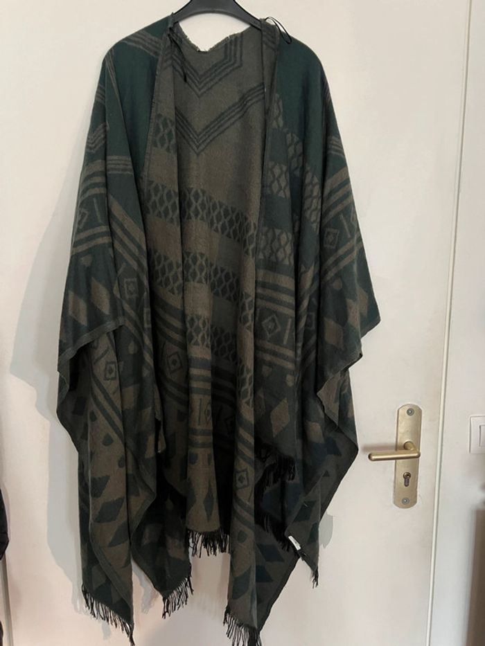Poncho cape style laine taille unique - photo numéro 3