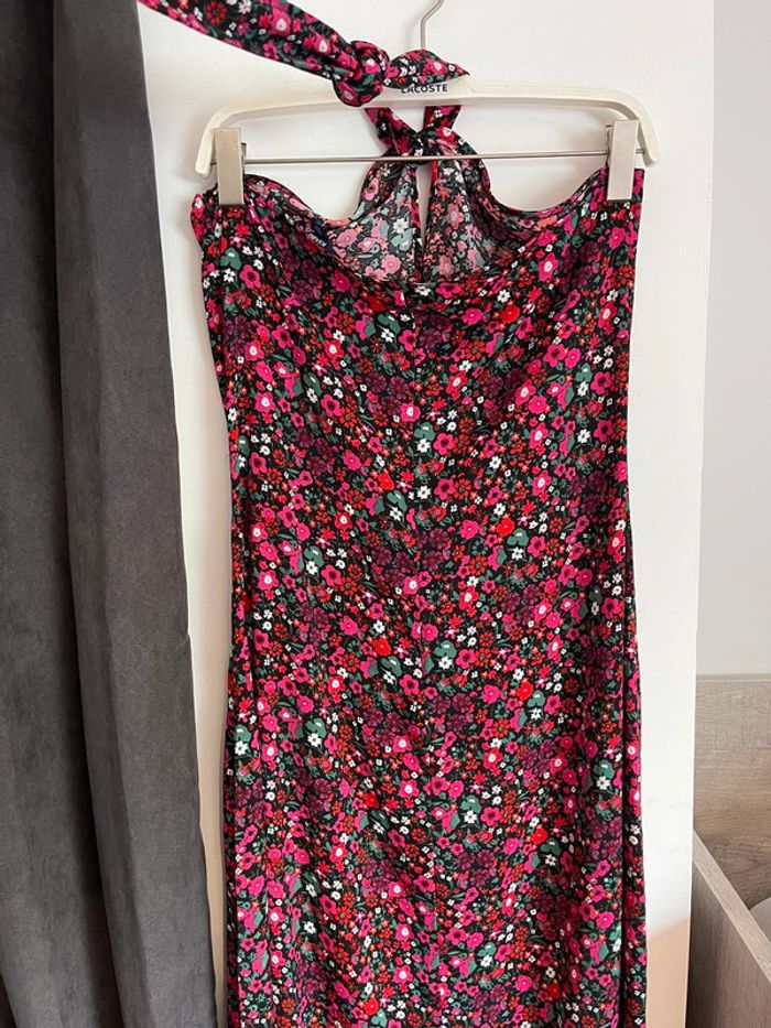 Robe longue fleurie dos nu - photo numéro 3