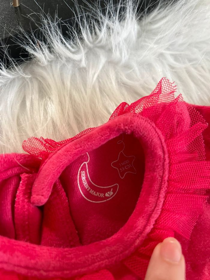 Très beau pyjama 🥰 taille 3 mois sergent major - photo numéro 2