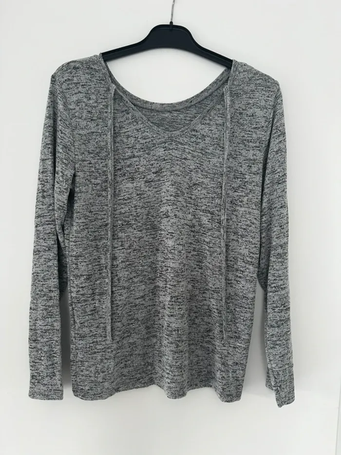 Haut gris manches longues - photo numéro 3
