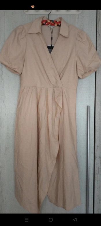 Robe beige portefeuille