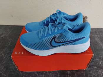Nike run defy