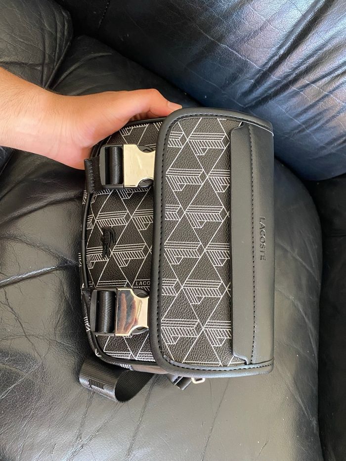 Sacoche Lacoste - photo numéro 2