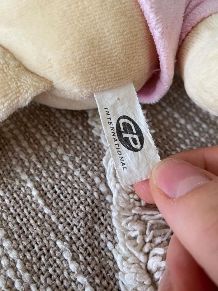 Peluche doudou 25cm CP international ours beige et rose très bon état - photo numéro 4