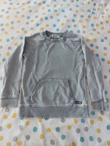 Sweat fin avec poche ventrale 122/128