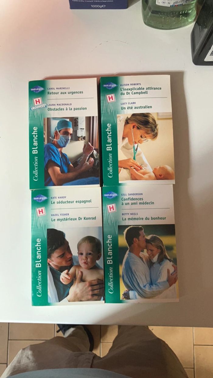 Lot 4 Livres Harlequin.