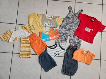 Lot 30 vêtements garçons 3 mois été.