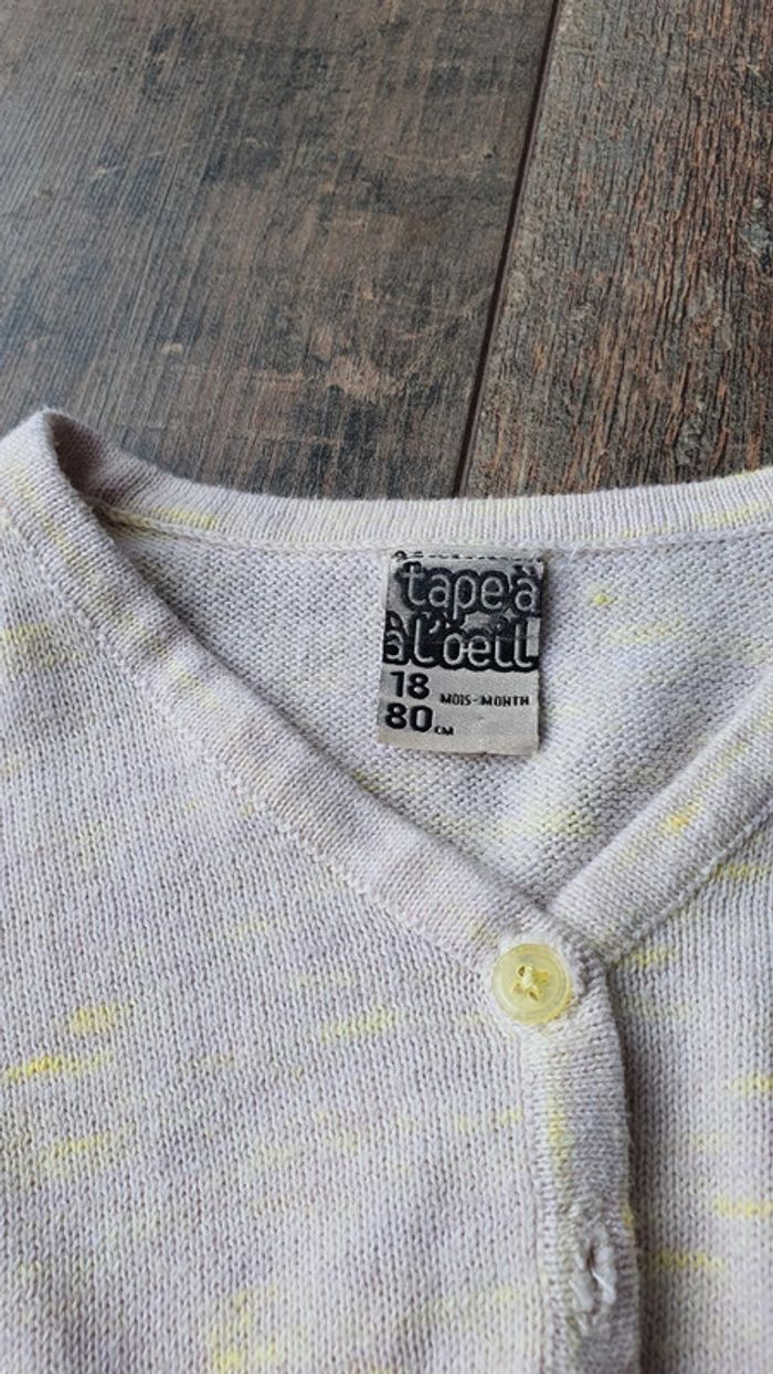 Gilet tao 18 mois en très bon état - photo numéro 2