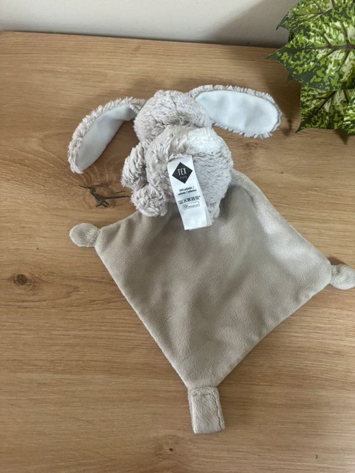 Doudou peluche lapin beige blanc mouchoir mon doudou tex - photo numéro 3