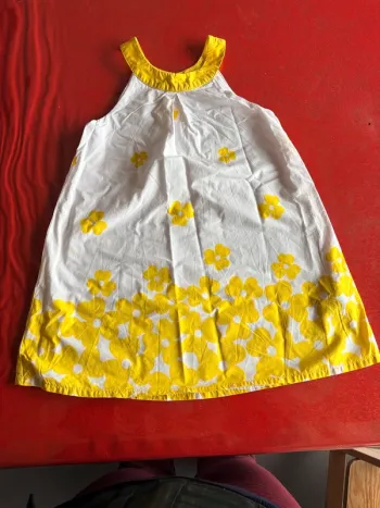 Robe jaune fleurie 6 ans