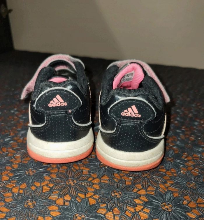 Basket fille adidas 23 - photo numéro 2