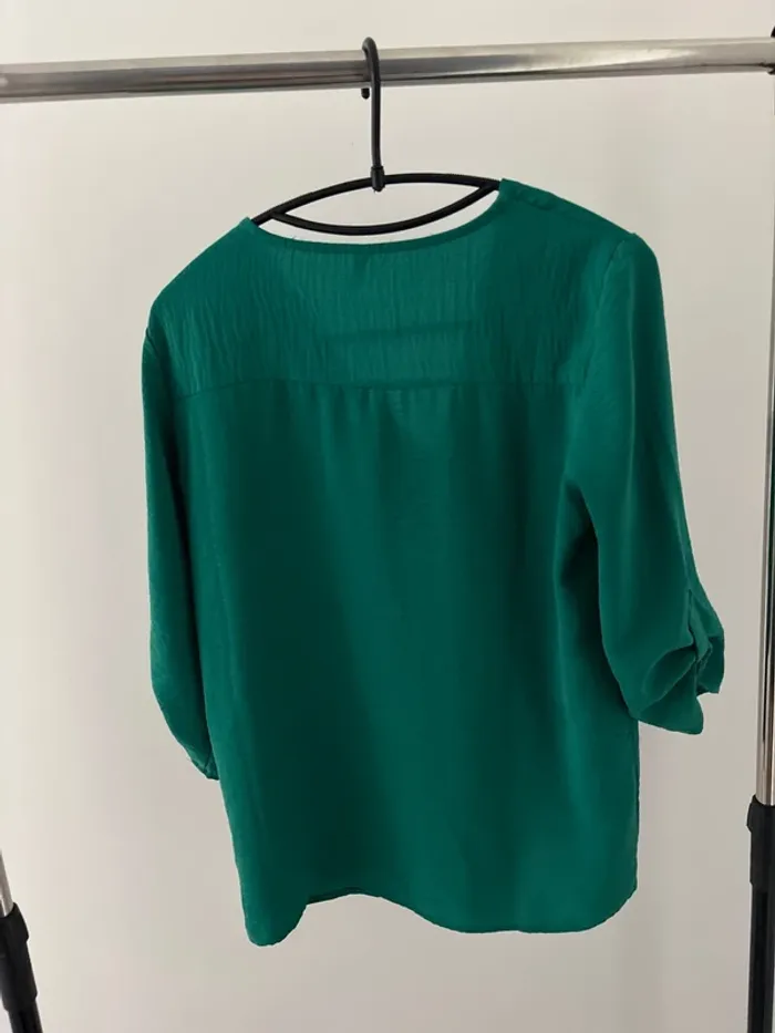Blouse manche 3/4 vert col V - photo numéro 2