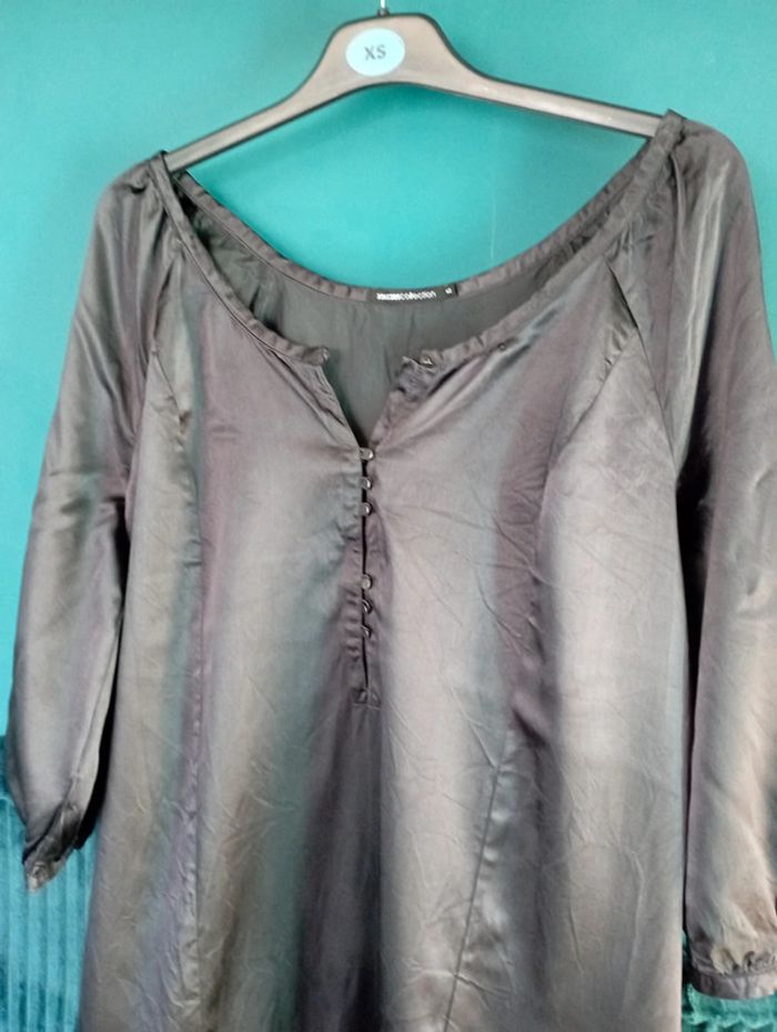 Robe satin noir grande taille - photo numéro 3