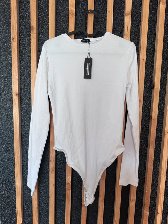 Body Blanc à manches longues Boohoo Basics – Col rond – Taille 42 – Neuf