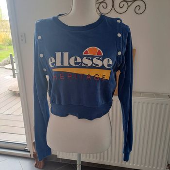 pull ellesse bleu