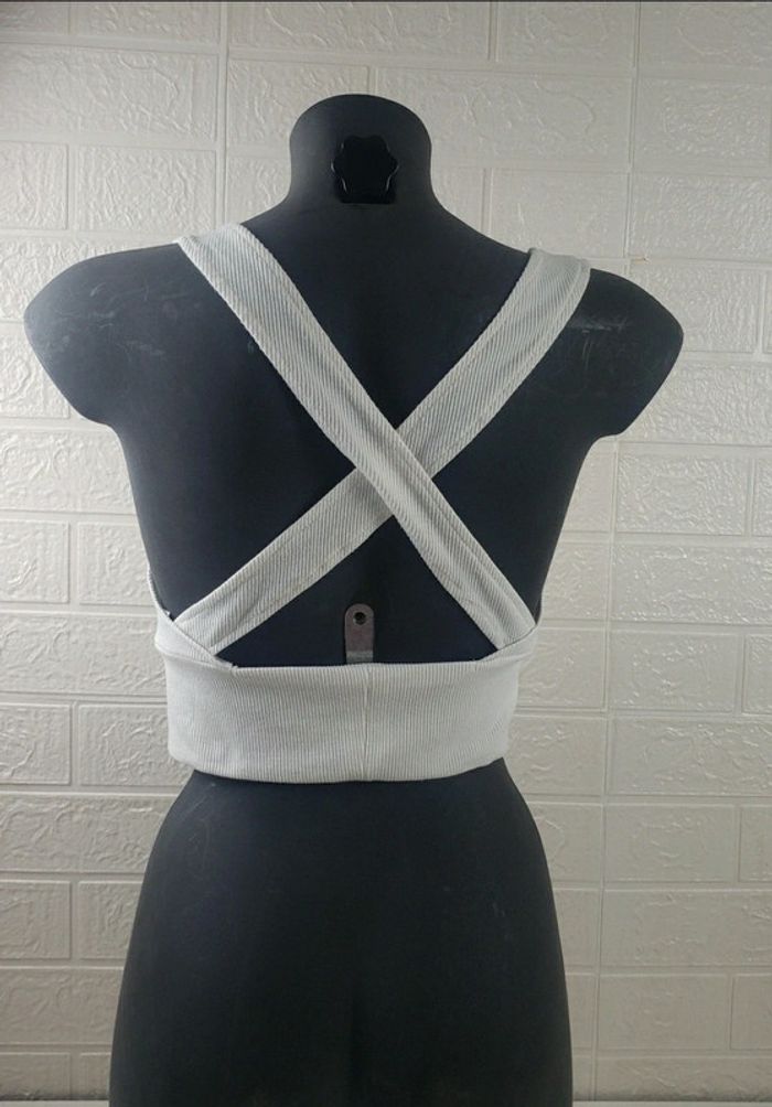 Crop top Shein taille 38 - photo numéro 2