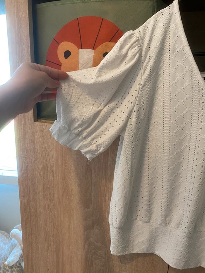 Haut blanc - photo numéro 2