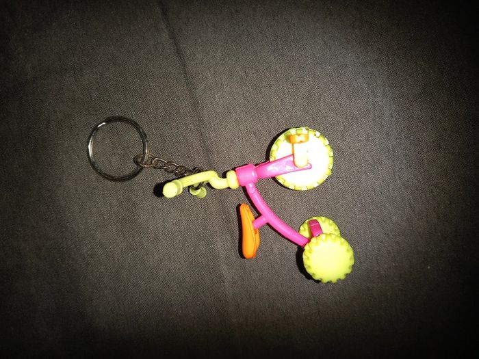 Porte-clés petit vélo en plastique - photo numéro 3