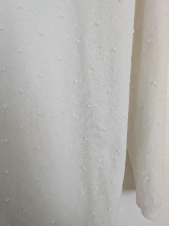 Pull Blanc à Pois (Plumetis) et Dos Boutonné Mango - Taille S (Petites Taches) - photo numéro 4
