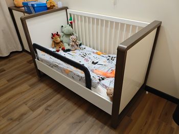 Ensemble lit et meuble à langer évolutif + matelas