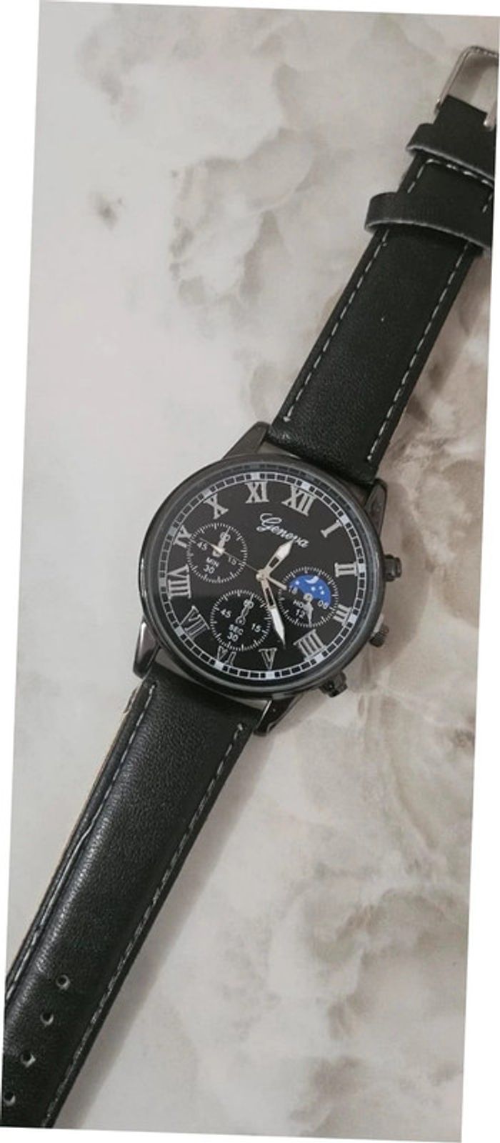 Montre neuve pour homme