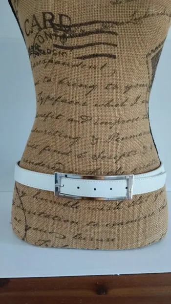 Ceinture blanche boucle rectangulaire argenté 90 cm