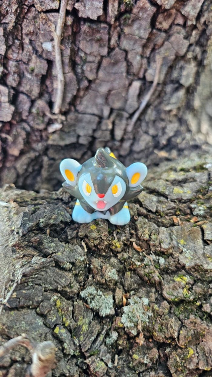 Super figurine Pokemon Nintendo finger puppet luxio