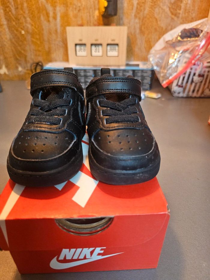 Basket nike noir pour enfant - photo numéro 4