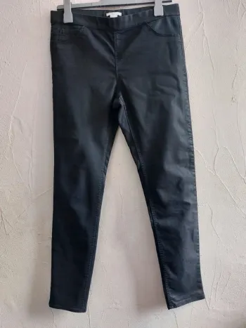 Pantalon noir Taille 42