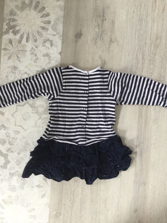 Robe 6 mois - photo numéro 2