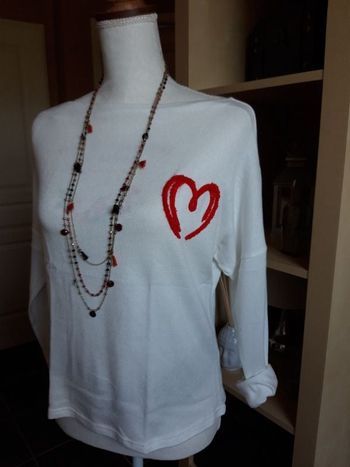 Pull fin blanc cœur rouge neuf col bateau