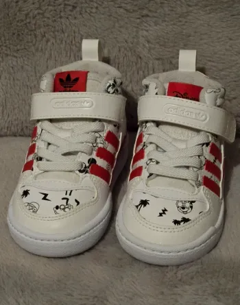 Basket disney Adidas