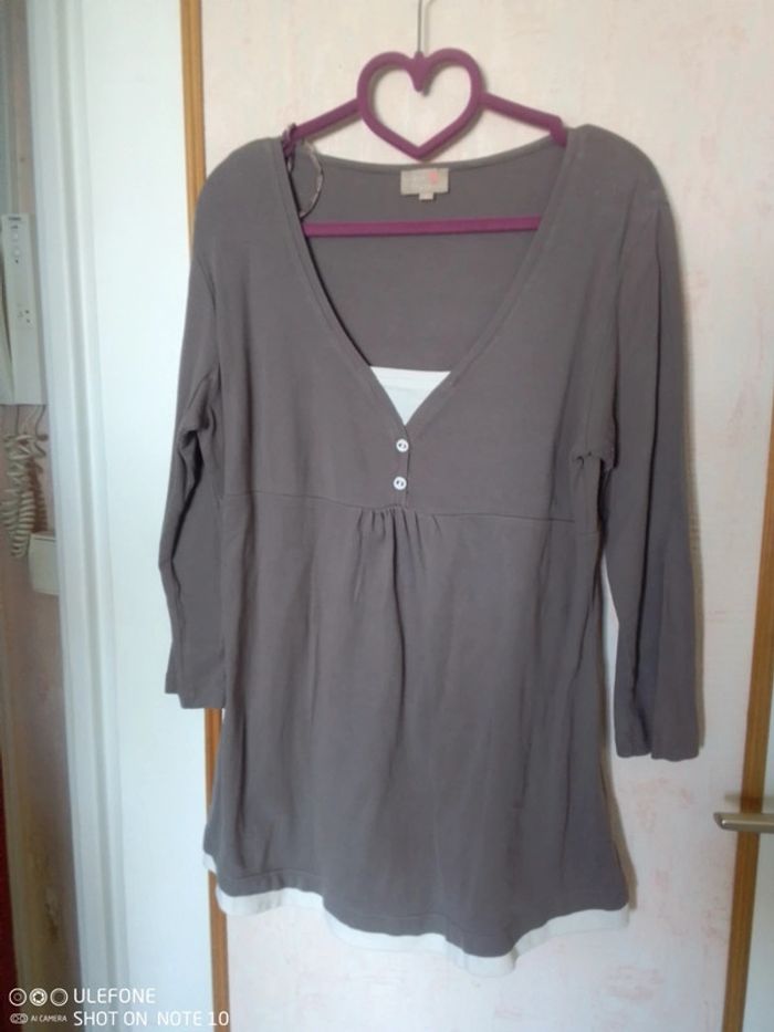 Haut/t-shirt taille 3.