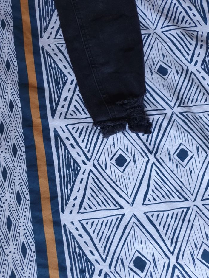 Jean noir - photo numéro 3