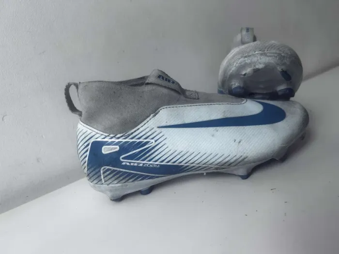 Nike crampons Air Zoom taille 32 enfant - photo numéro 2