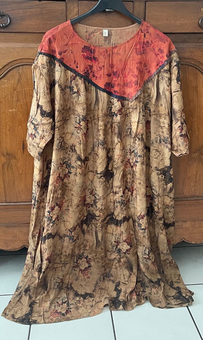 Robe imprime , manches courtes , en soie