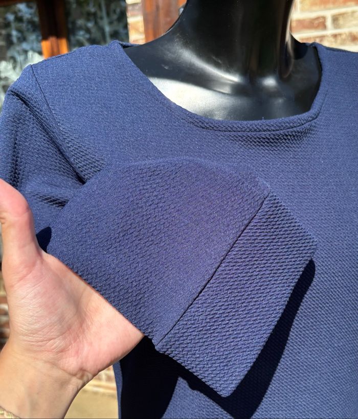 Robe courte gaufrée – Taille 36 – Bleu marine - photo numéro 3