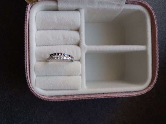 Bague en argent avec zirconias noirs et blancs, taille 56, neuf - photo numéro 2