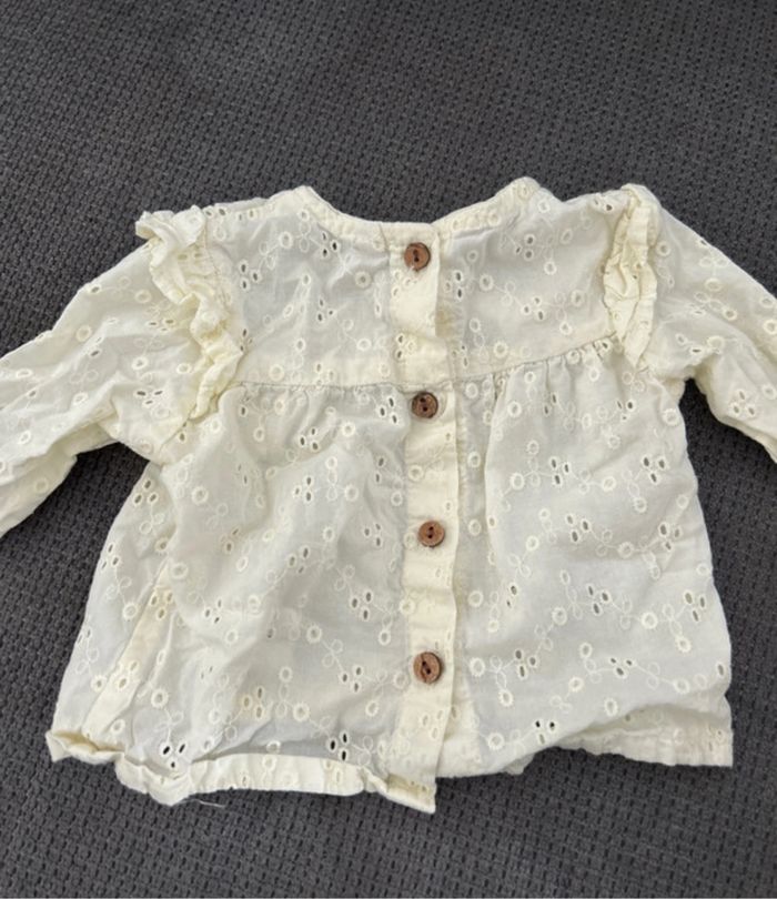 Chemise à dentelle