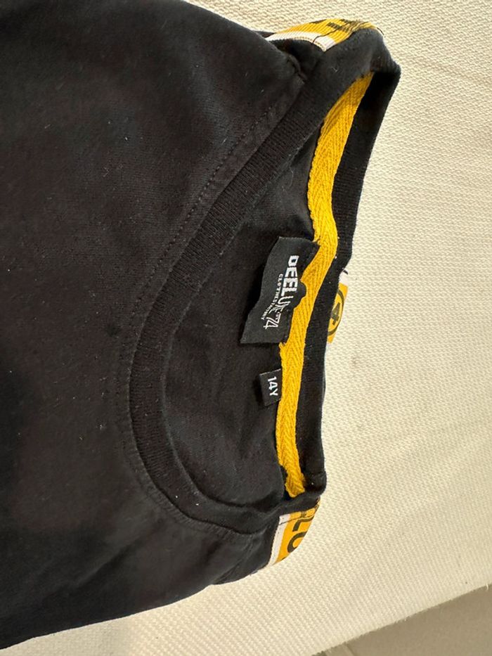 Magnifique teeshirt Deluxe 74 en 14 ans - photo numéro 5