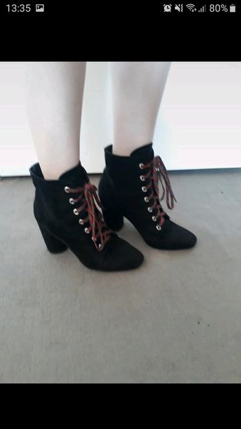 Bottines à lacets avec talons ronds