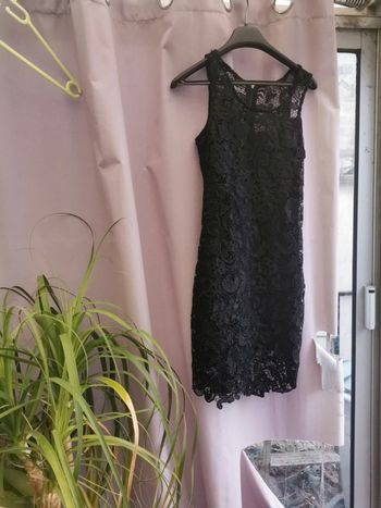 Magnifique robe en dentelle en  36 fêtes