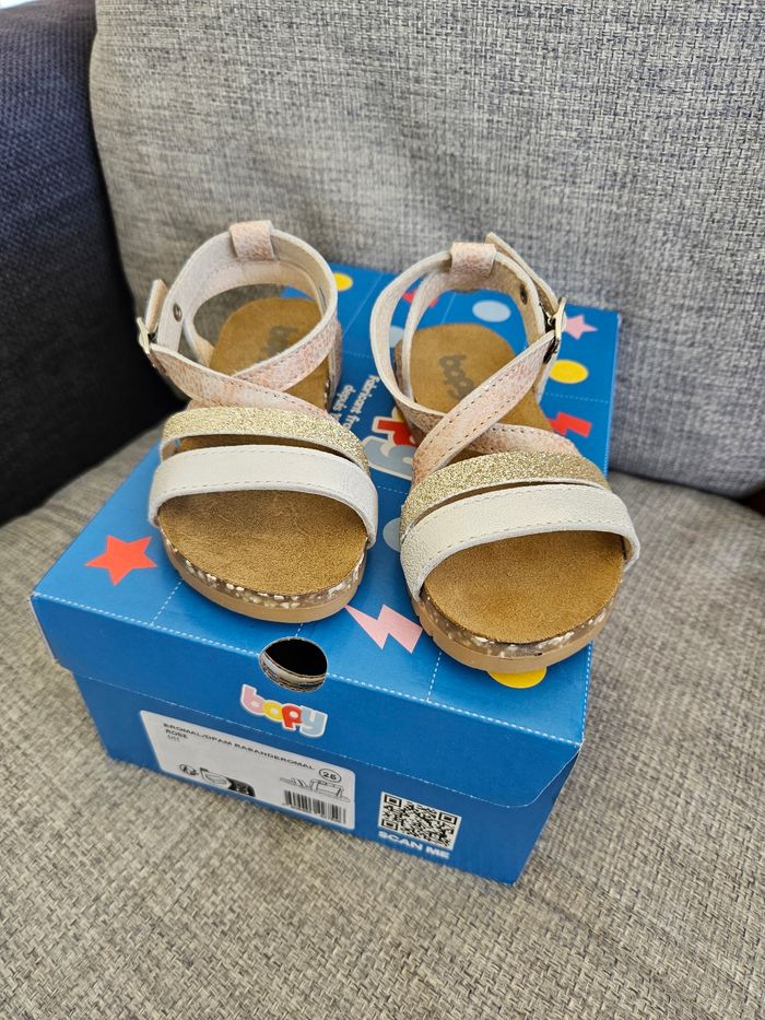 Sandales fille en cuir