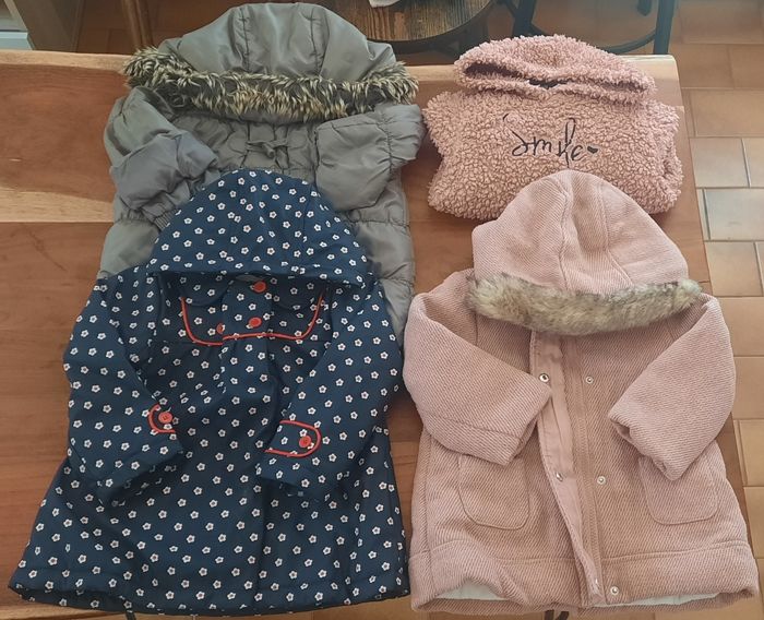 Lot manteaux + sweat chaud 23/24 mois