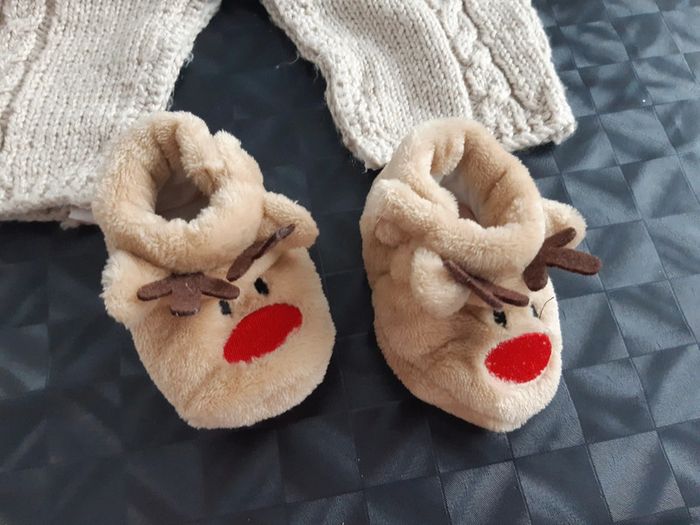 Combinaison 3/6mois et chaussons - photo numéro 2