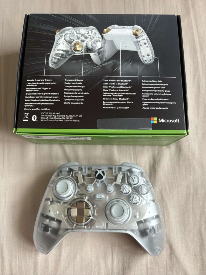Xbox Série S + 3 manettes + Socle de charge officiel et batteries - photo numéro 6