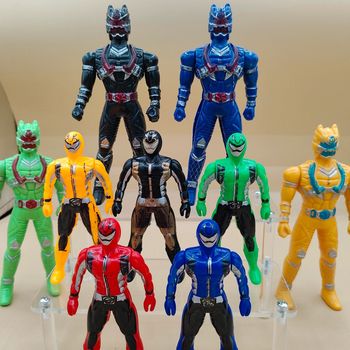 Lot figurines Kamen Rider