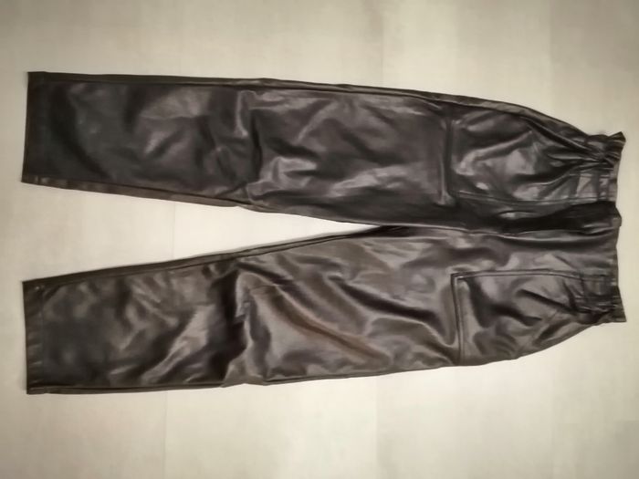 pantalon noir simili cuir taille haute taille S Jennyfer - photo numéro 2