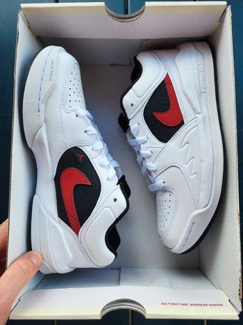Nike Jordan stadium 90 Taille 37,5 garçon neuves