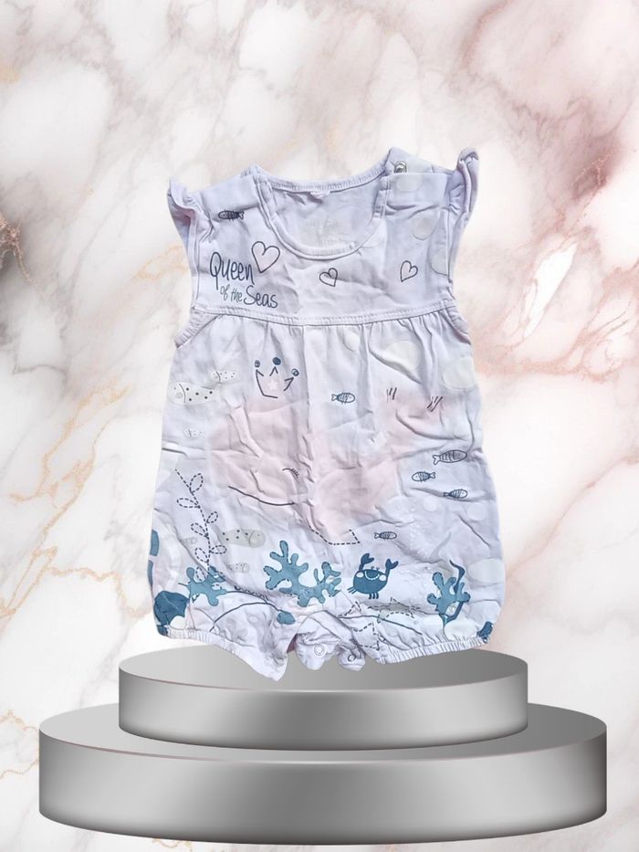 La barboteuse pour bébé fille qui fait de votre bébé la reine des océans taille 12 mois